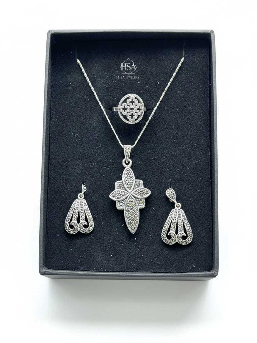 Lustre Set
